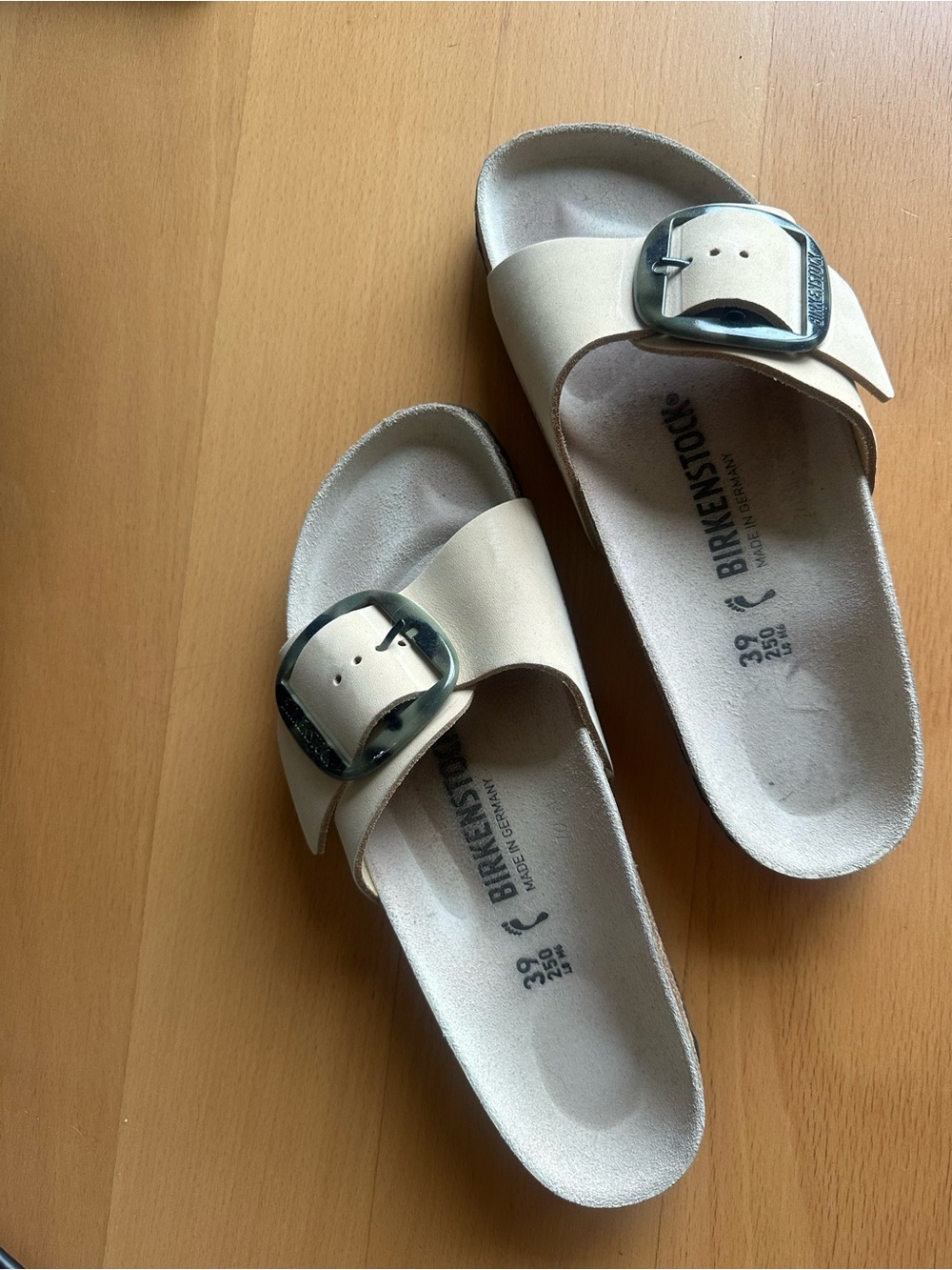 BirkenstockMadrid Big Buckle
Nubuck Leather Birkenstock